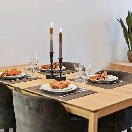 Fully Equipped With Lateral Sea View Apartman *