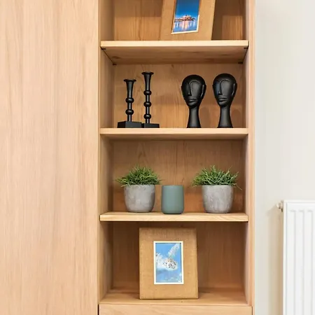 Fully Equipped With Lateral Sea View Apartman