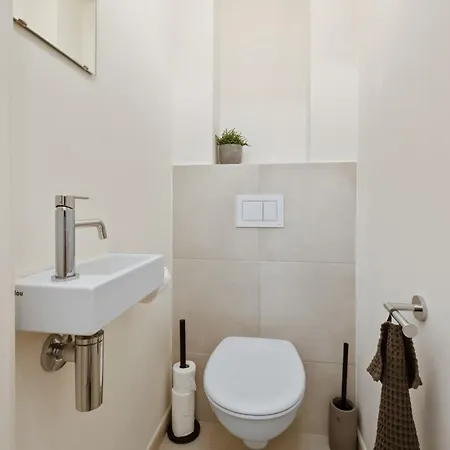 Apartment Fully Equipped With Lateral Sea View *
