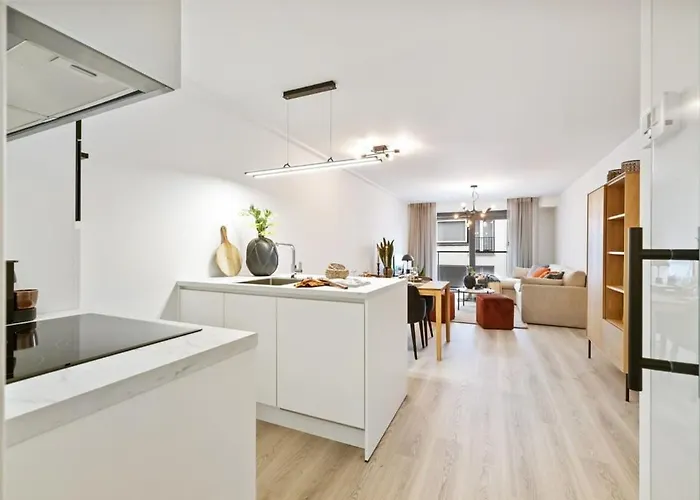 Fully Equipped With Lateral Sea View Apartman *