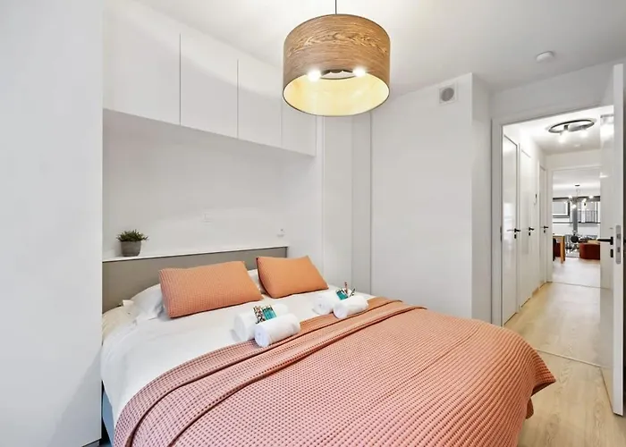 Fully Equipped With Lateral Sea View *